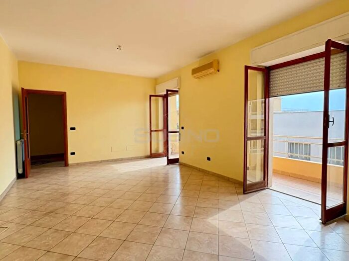 Appartamento con 5 locali in affitto in Via Carlo Forlanini, Siracusa