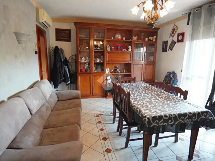 Appartamento trilocale in vendita in Via Poliziano, Fiorano Modenese