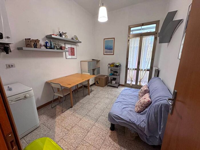 Appartamento trilocale in affitto in Via Podgora, Saffi, Bologna