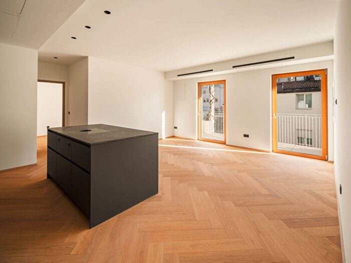 Appartamento bilocale in affitto in Via Cassa di Risparmio, Centro, Merano