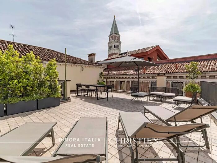 Appartamento quadrilocale in affitto in Venezia