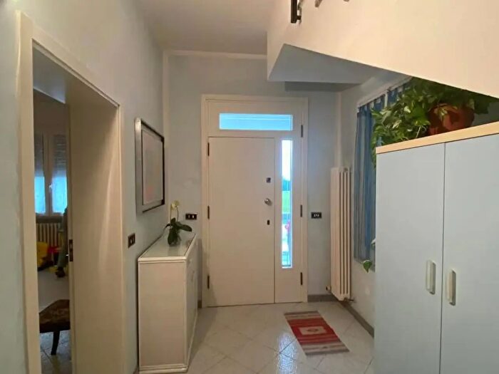 Casa con 5 locali in vendita in Via Cesenatico, Cesena