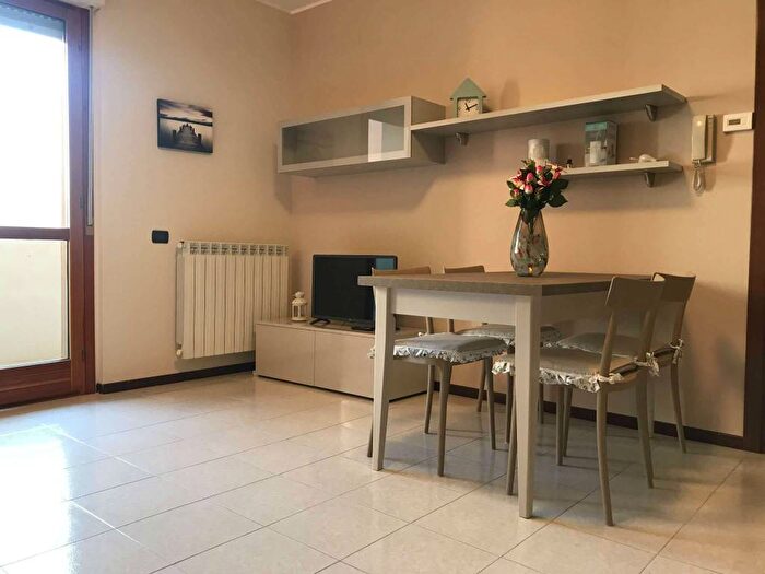 Appartamento bilocale in affitto in Via Niccolò Paganini, Gorgonzola
