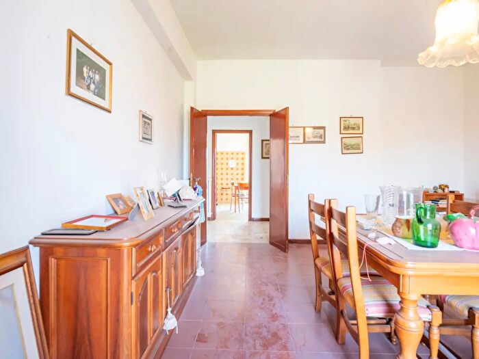 Appartamento trilocale in affitto in Via Morbegno, Roma