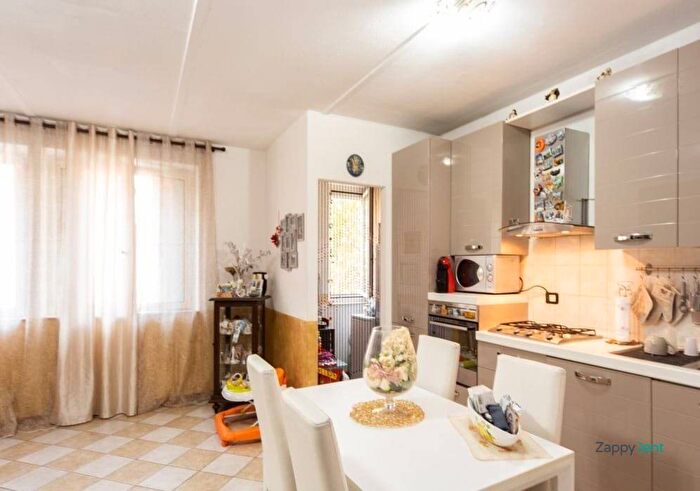 Appartamento trilocale in affitto in Via Ciro Menotti, Centro, Muggiò