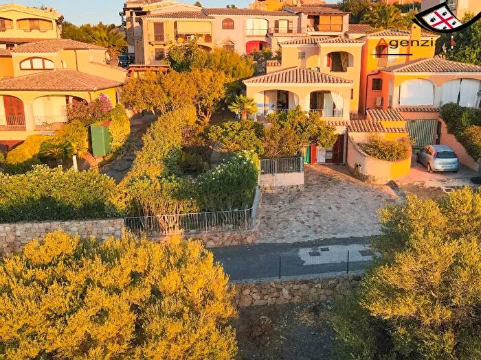Casa quadrilocale in vendita in Via Ettore, Budoni