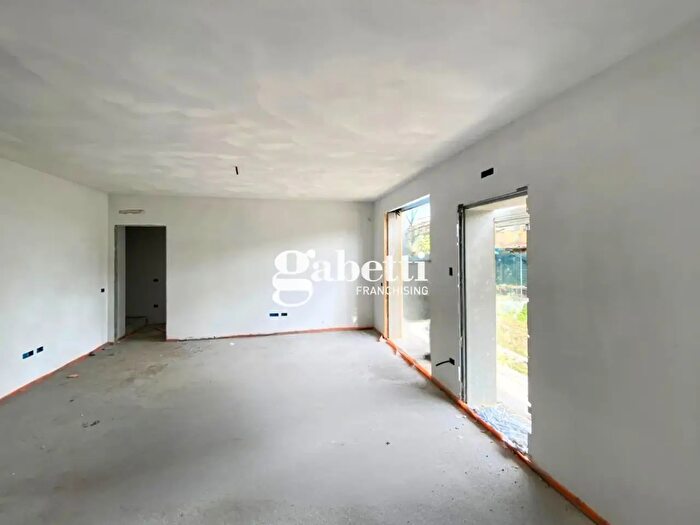 Casa con 5 locali in vendita in Due Carrare