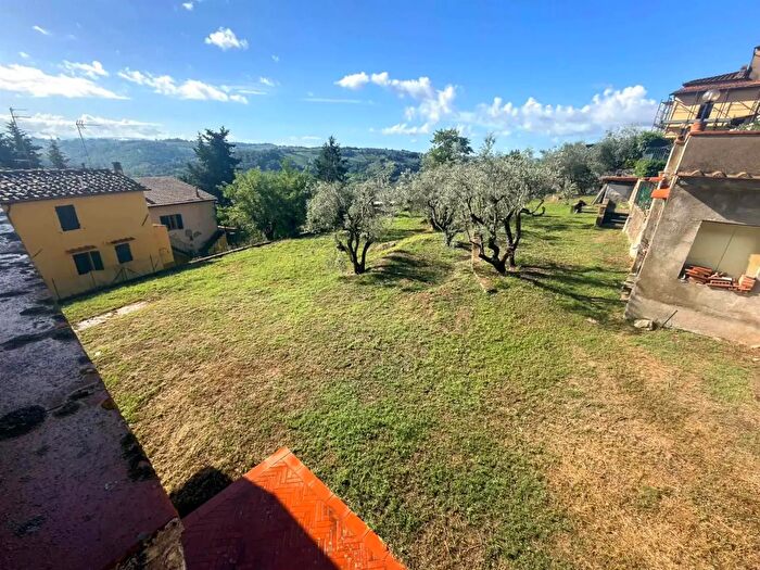 Casa con 14 locali in vendita in Piazza Peschi, San Casciano In Val Di Pesa