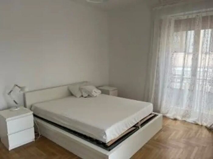 Appartamento trilocale in affitto in Via Antonello da Messina, Milano