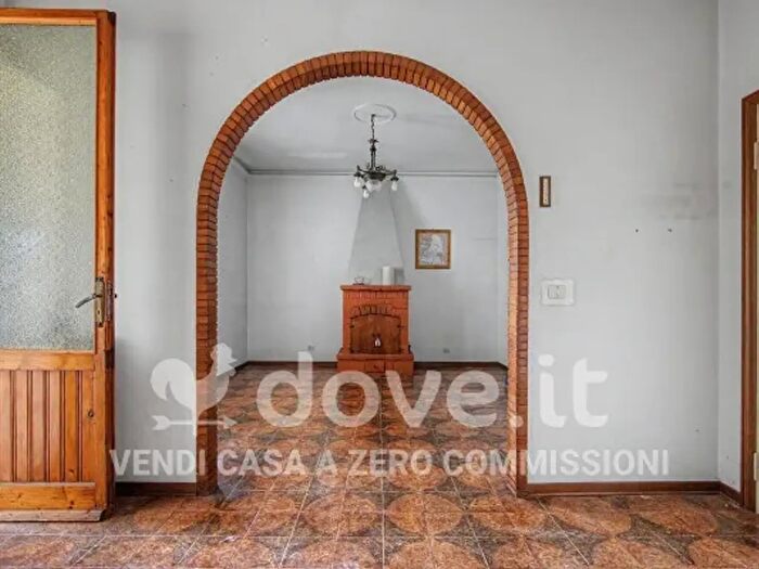 Appartamento con 6 locali in vendita in Via Isonzo, Prato