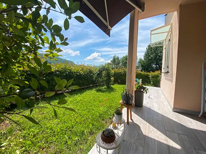 Appartamento quadrilocale in vendita in Via Senones, Vernio