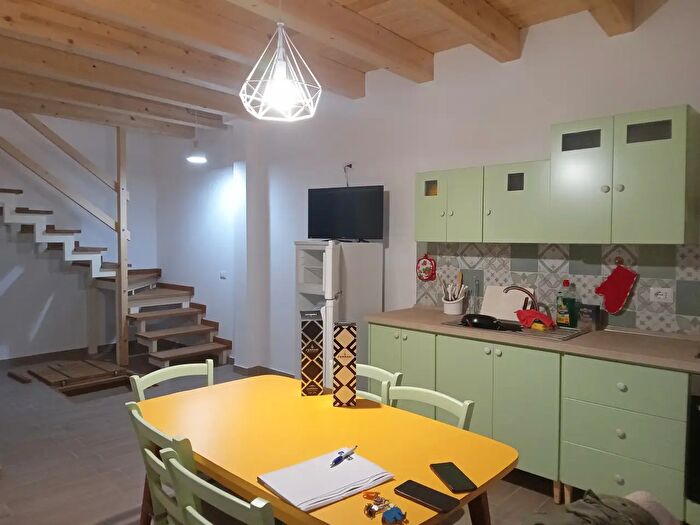 Appartamento quadrilocale in vendita in Via Isnello, Collesano