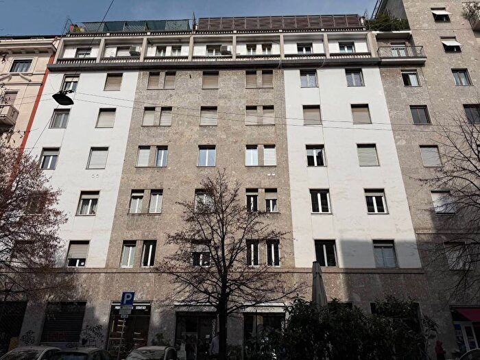 Appartamento quadrilocale in affitto in Via Federico Ozanam, Buenos Aires, Milano