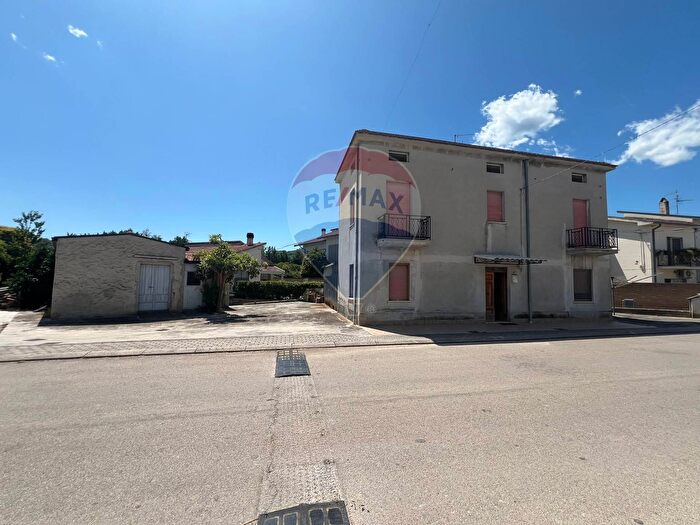 Casa quadrilocale in vendita in Contrada Scosse, Altino