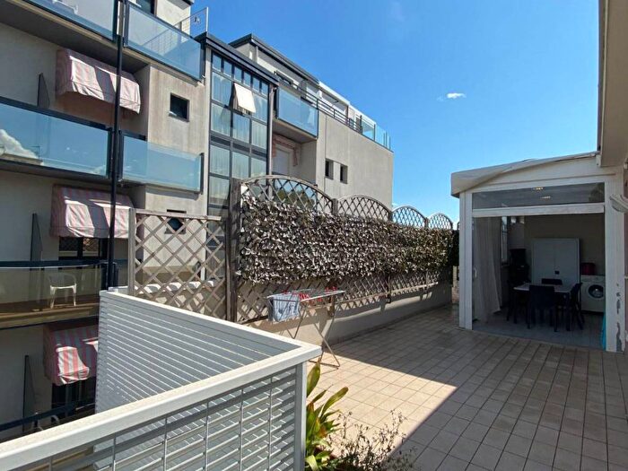 Appartamento quadrilocale in affitto in Via Fratelli Bandiera, Abissinia, Riccione