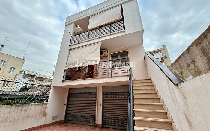 Appartamento bilocale in vendita in Via Capurso, Valenzano