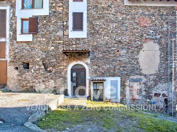 Appartamento monolocale in vendita in Via Sasso Camana Snc, Montegrino Valtravaglia
