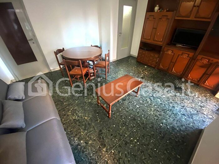 Appartamento trilocale in affitto in Via Carnia, Udine, Milano