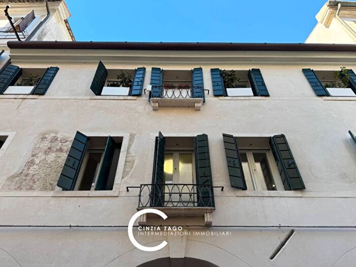 Appartamento trilocale in affitto in Via San Nicolò, San Nicolò, Treviso
