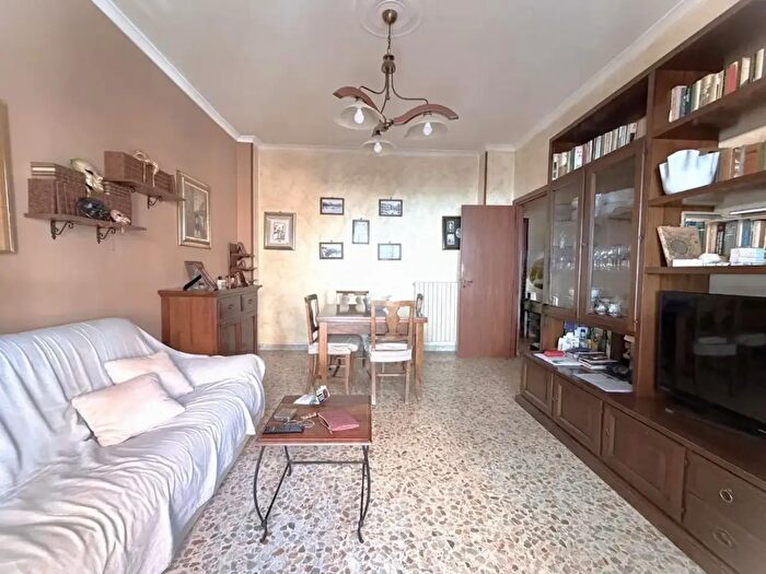 Appartamento quadrilocale in vendita in Via Domenico Cimarosa, Casoria