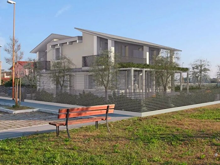 Casa con 5 locali in vendita in Via Rovescio, Cesena