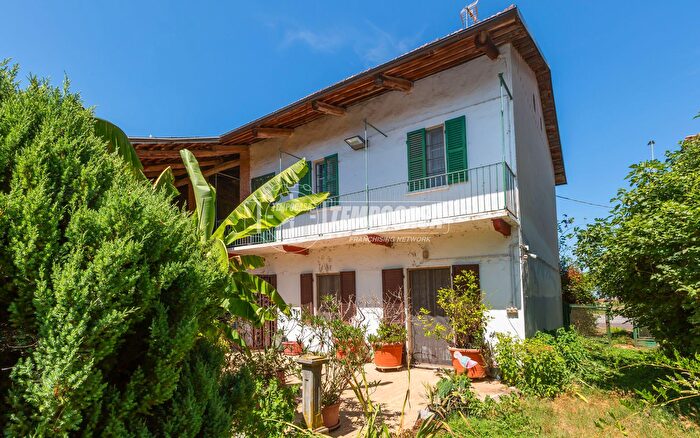 Casa con 5 locali in vendita in Frazione Lucchi, Narzole