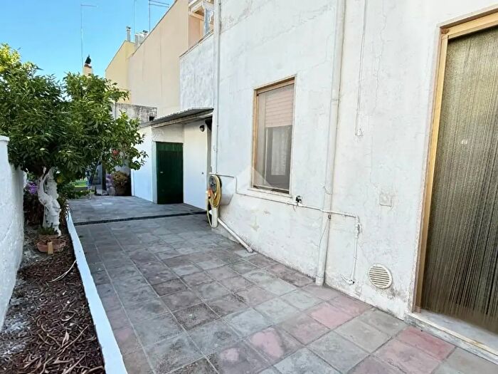 Casa trilocale in vendita in Via Luigi Einaudi, San Michele Salentino