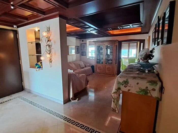 Appartamento con 6 locali in vendita in Via Francesco Cananzi, Reggio Calabria