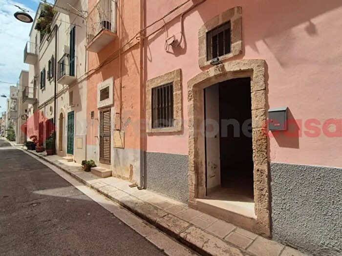 Casa monolocale in vendita in Via Castelfidardo, Monopoli