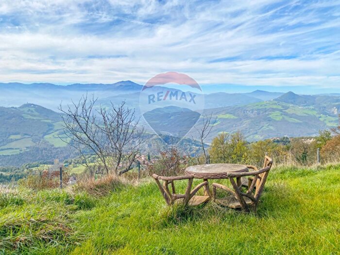 Casa quadrilocale in vendita in Montese