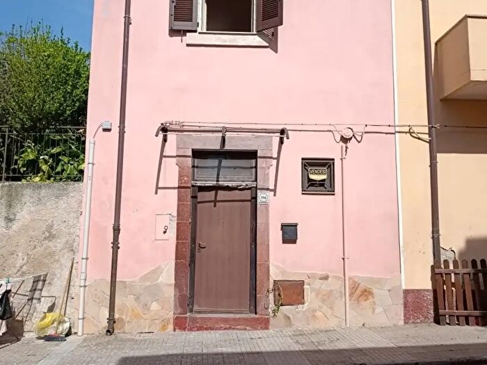 Casa quadrilocale in vendita in Via Vittorio Emanuele, Bonnanaro