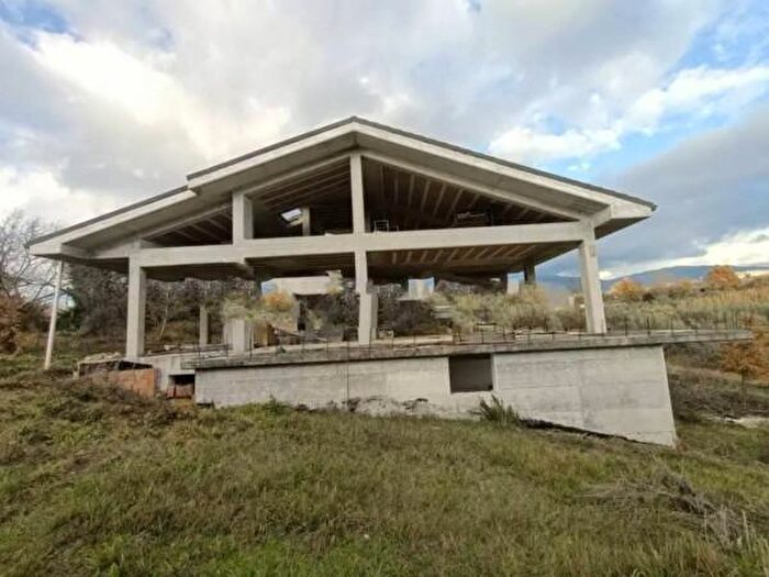 Casa bilocale in vendita in Strada Interpoderale Paradiso, Isernia