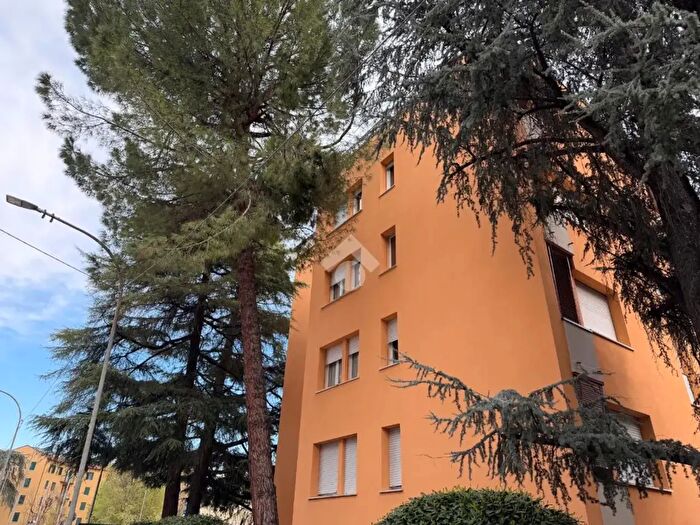 Appartamento quadrilocale in vendita in Via Giacinta Pezzana, Bologna