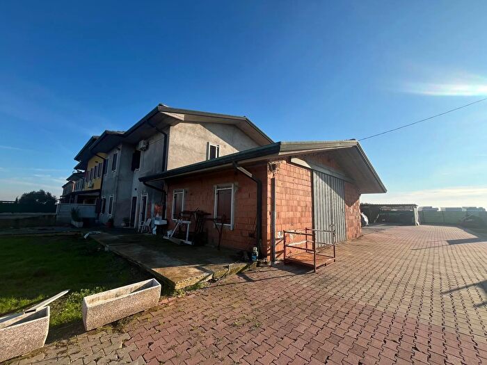 Casa con 5 locali in vendita in Via Fiume, Albaredo DAdige