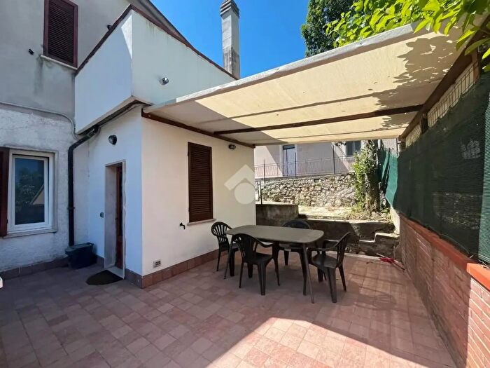 Casa trilocale in vendita in Via Salisciano, Amelia