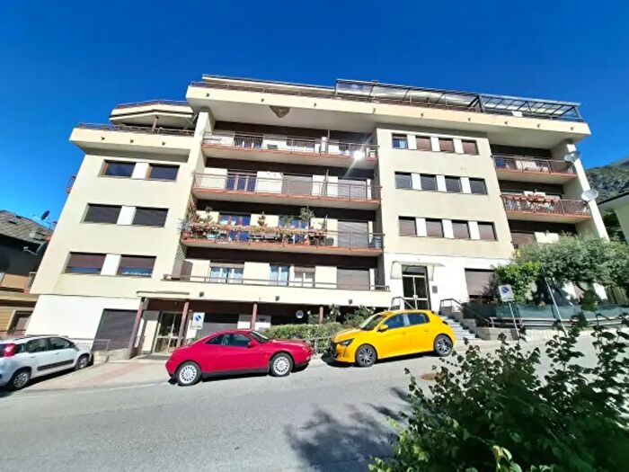 Appartamento quadrilocale in vendita in Via Conti di Challand, Saint Vincent