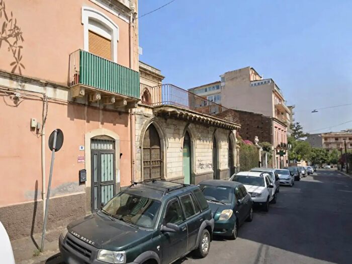 Casa trilocale in vendita in Catania