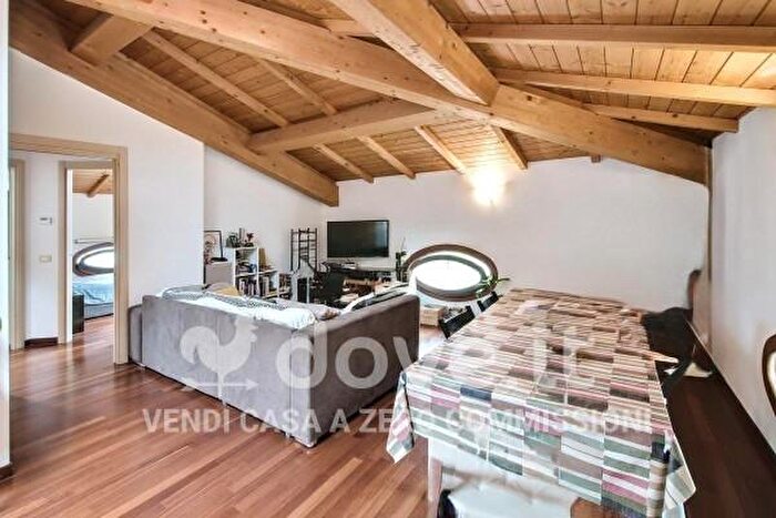 Appartamento trilocale in vendita in Località Capriola Snc, Piombino