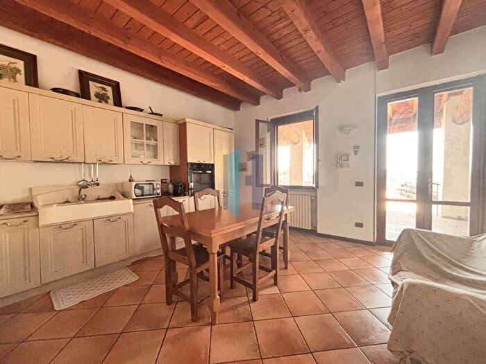 Casa con 7 locali in vendita in Brescia