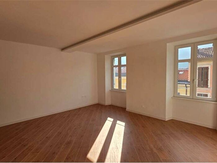 Appartamento trilocale in affitto in Via milano SNC, Borghi, Como