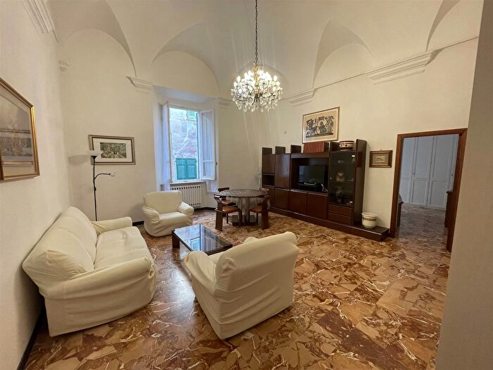 Appartamento quadrilocale in affitto in Noli Savona Sv, Noli