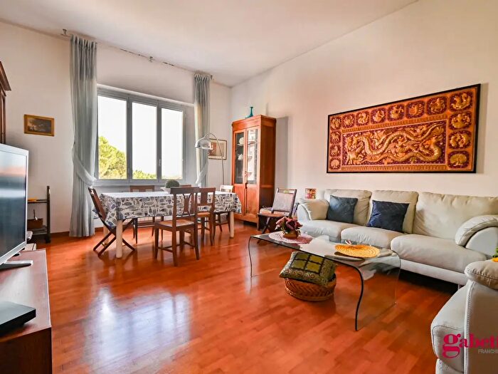 Appartamento con 5 locali in vendita in Via XXIV Aprile, Varazze