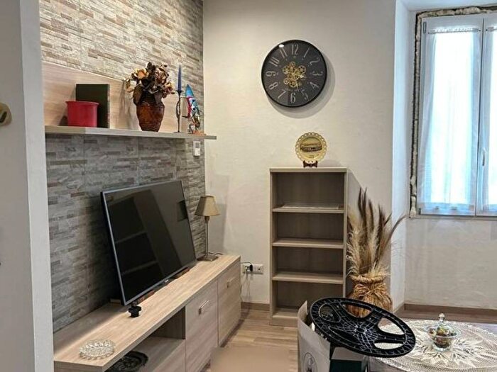 Appartamento trilocale in affitto in Via Luigi Cabiati, Centro, Barzago