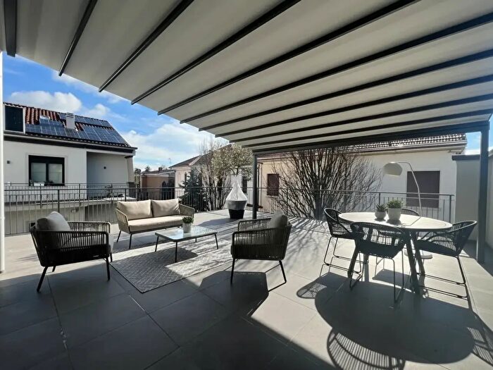 Appartamento con 5 locali in vendita in Ino Locarno, Samarate