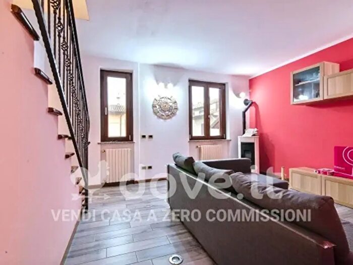 Casa trilocale in vendita in Via XXV Aprile, Chignolo Po