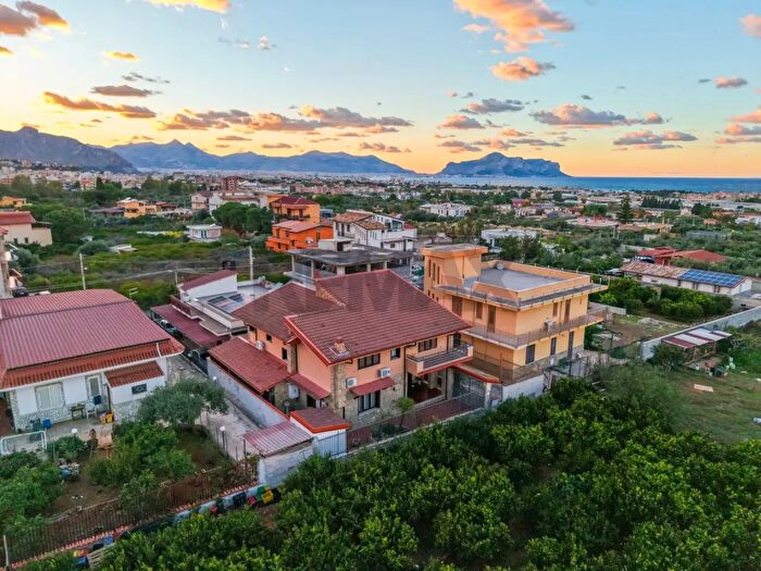 Casa con 6 locali in vendita in Misilmeri