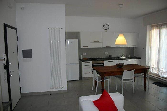 Appartamento con 5 locali in affitto in via Marcantonio della Torre, Borgo Venezia, Verona