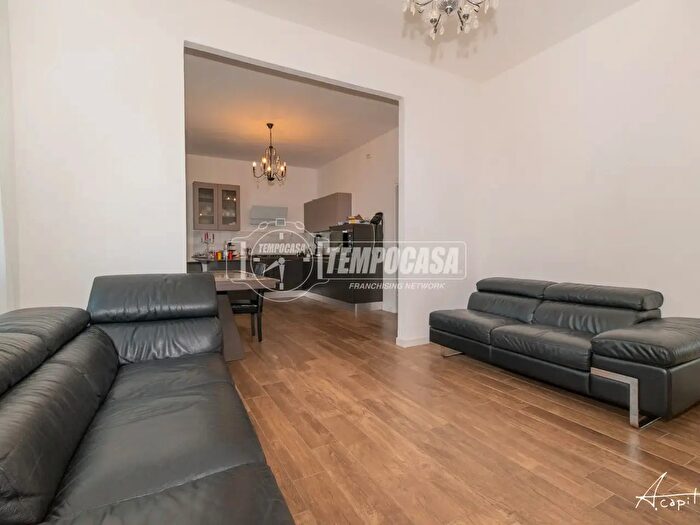 Appartamento con 5 locali in vendita in Via Marche, Cesena