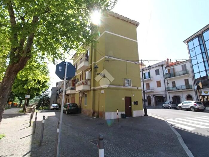 Appartamento trilocale in vendita in Via Roma, Poggio Moiano