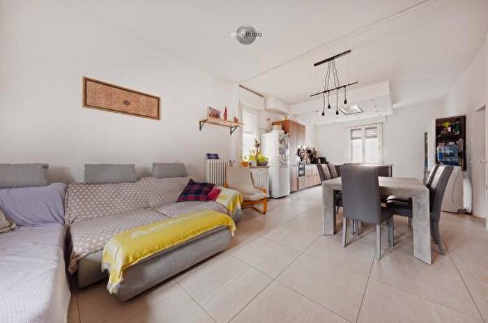 Casa con 6 locali in vendita in Piazza Martiri Partigiani, Sassuolo